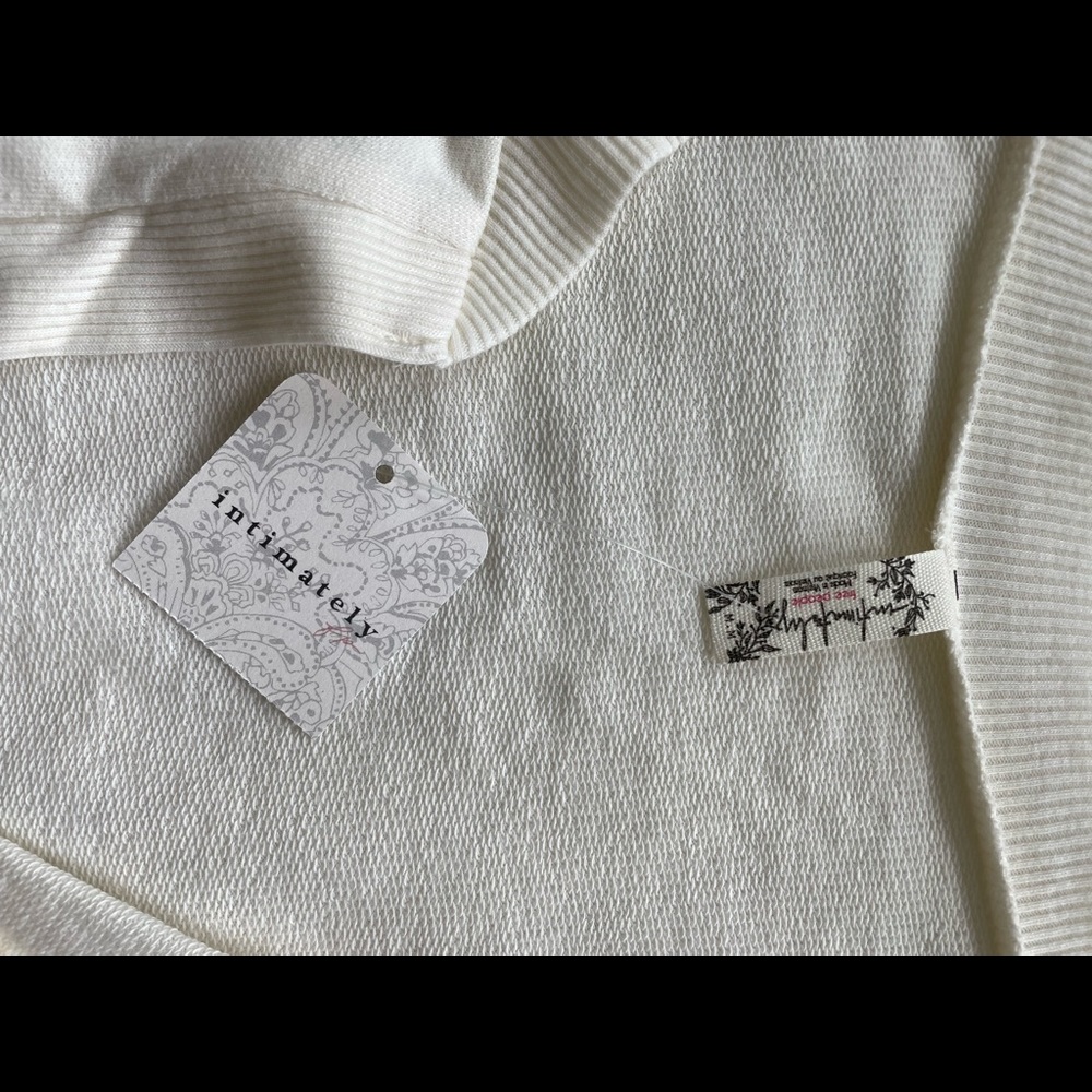 “FREE PEOPLE” Cozy Girl Lounge Set - Picture 4 of 10